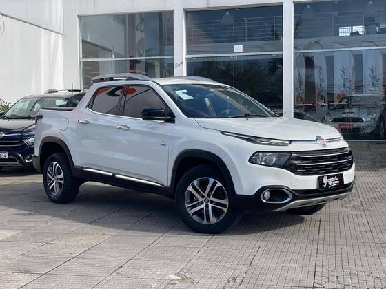FIAT TORO 2.0 16V TURBO DIESEL VOLCANO 4WD AT9 FIAT TORO 2.0 16V TURBO DIESEL VOLCANO 4WD AT9